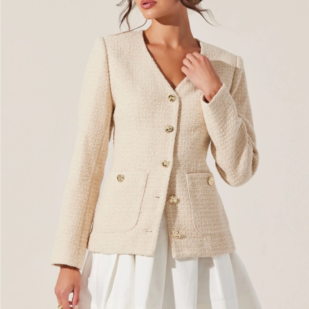 Lysanor Collarless Tweed Jacket